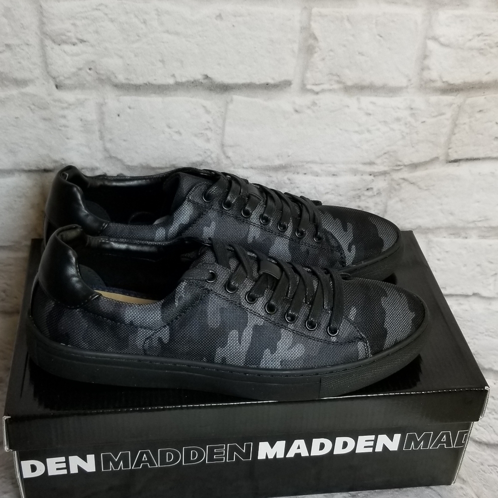 Madden MPilot Black Canvas Sneaker Shoes Sz 10 New - Picture 3 of 8